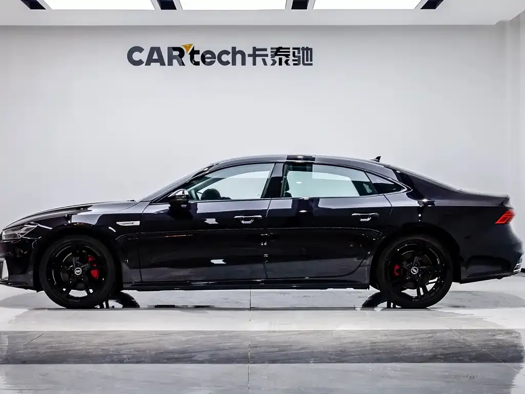 Audi A7L 2024 из CN, фото 2