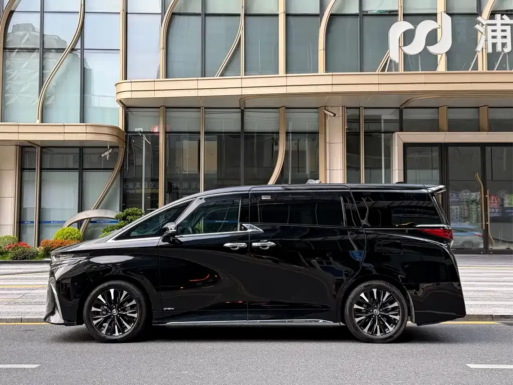Toyota Alphard 2024 из CN, фото 3
