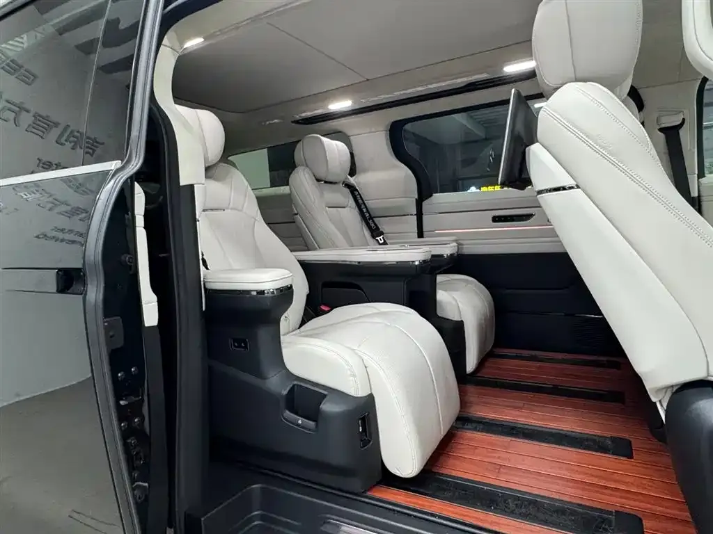 Geely Yizhen L380 2025 из CN, фото 10