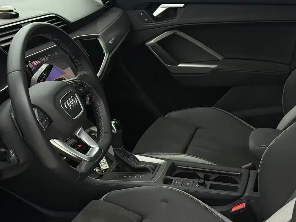 Audi Q3 2022 из CN, фото 6