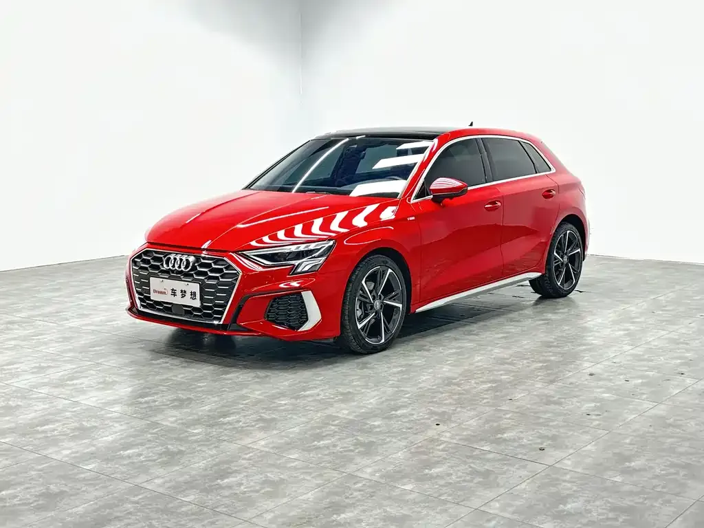 Audi A3 — фото 1