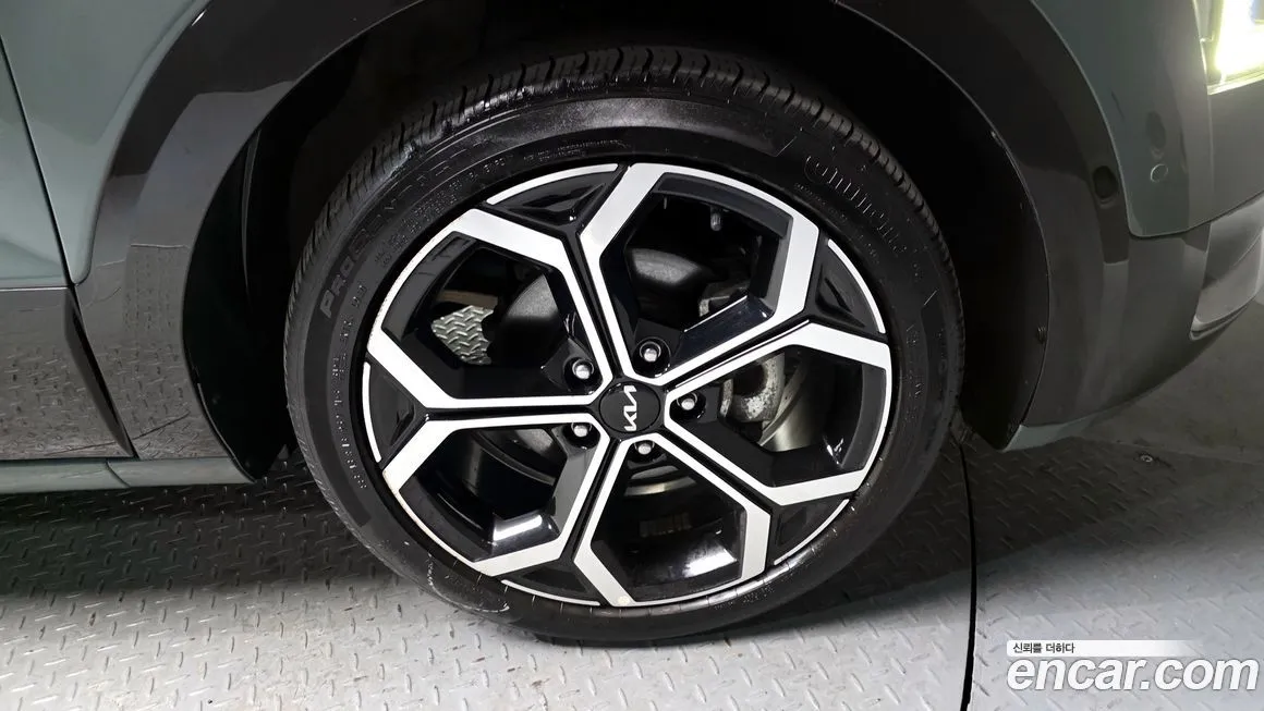 Kia Niro — фото 9