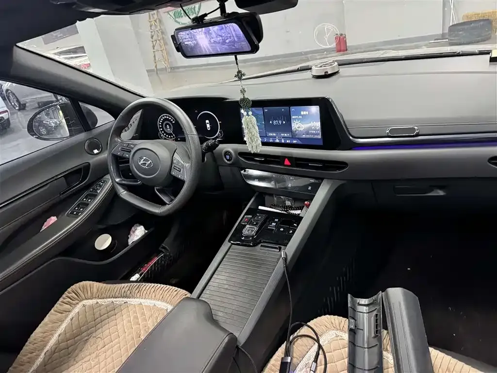 Hyundai Sonata 2023 из CN, фото 8