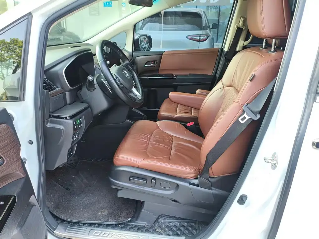 Honda Odyssey 2022 из CN, фото 4
