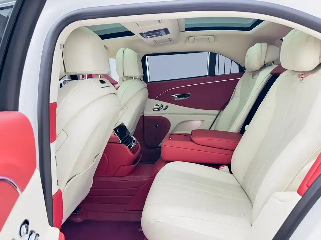 Bentley Flying Spur 2023 из CN, фото 2