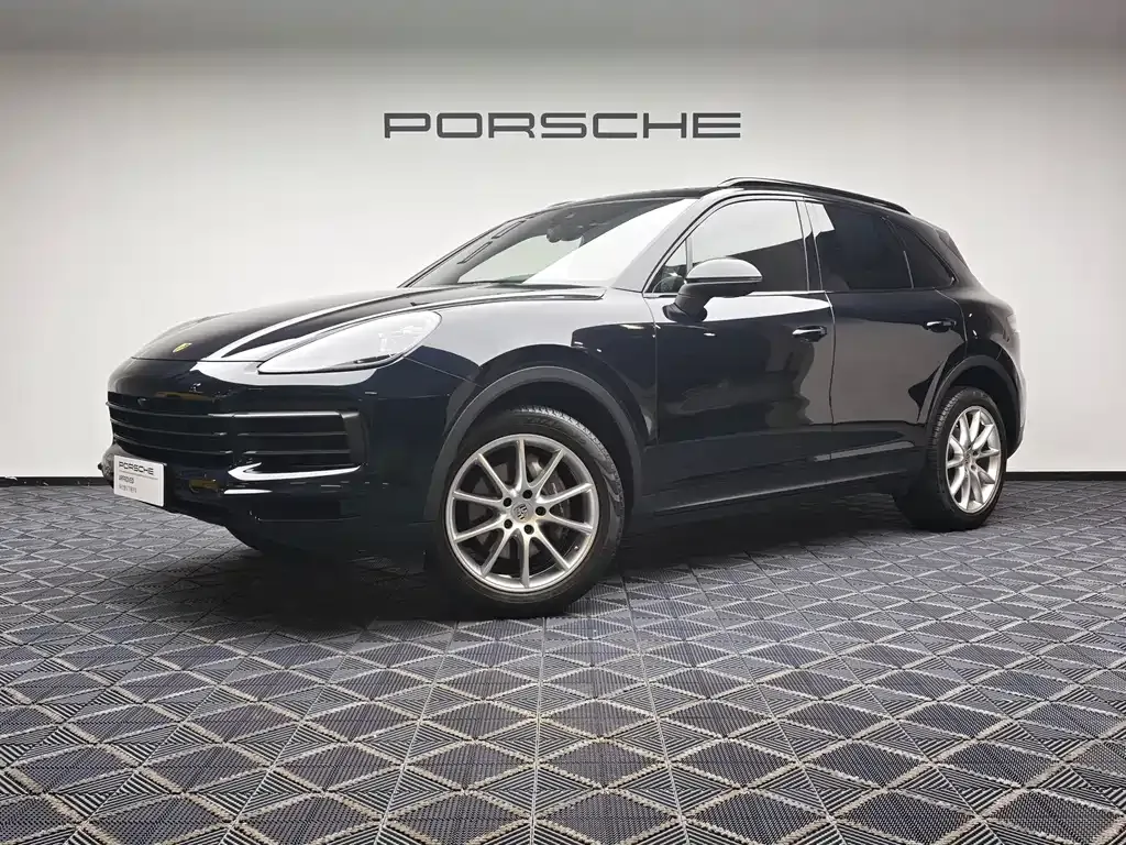 Porsche Cayenne — фото 1