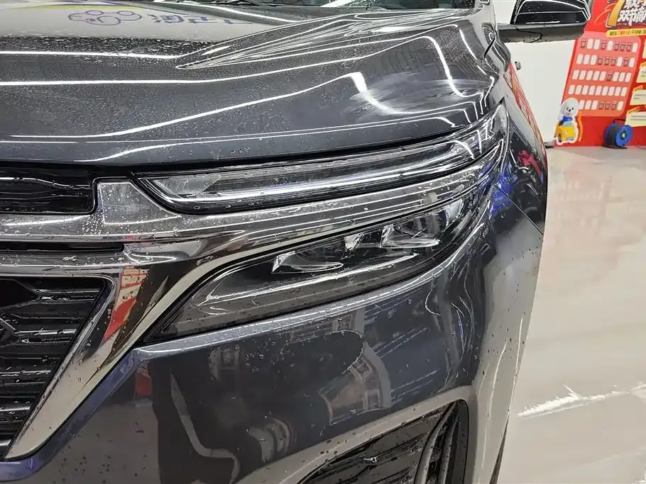 Chevrolet Equinox 2023 из CN, фото 10