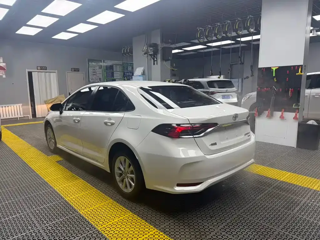 Toyota Corolla 2021 из CN, фото 10