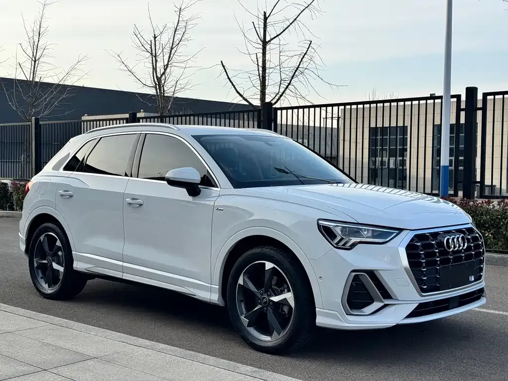 Audi Q3 — фото 3