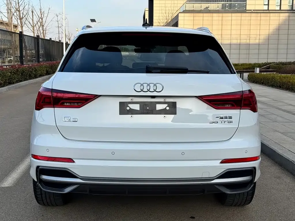 Audi Q3 — фото 6
