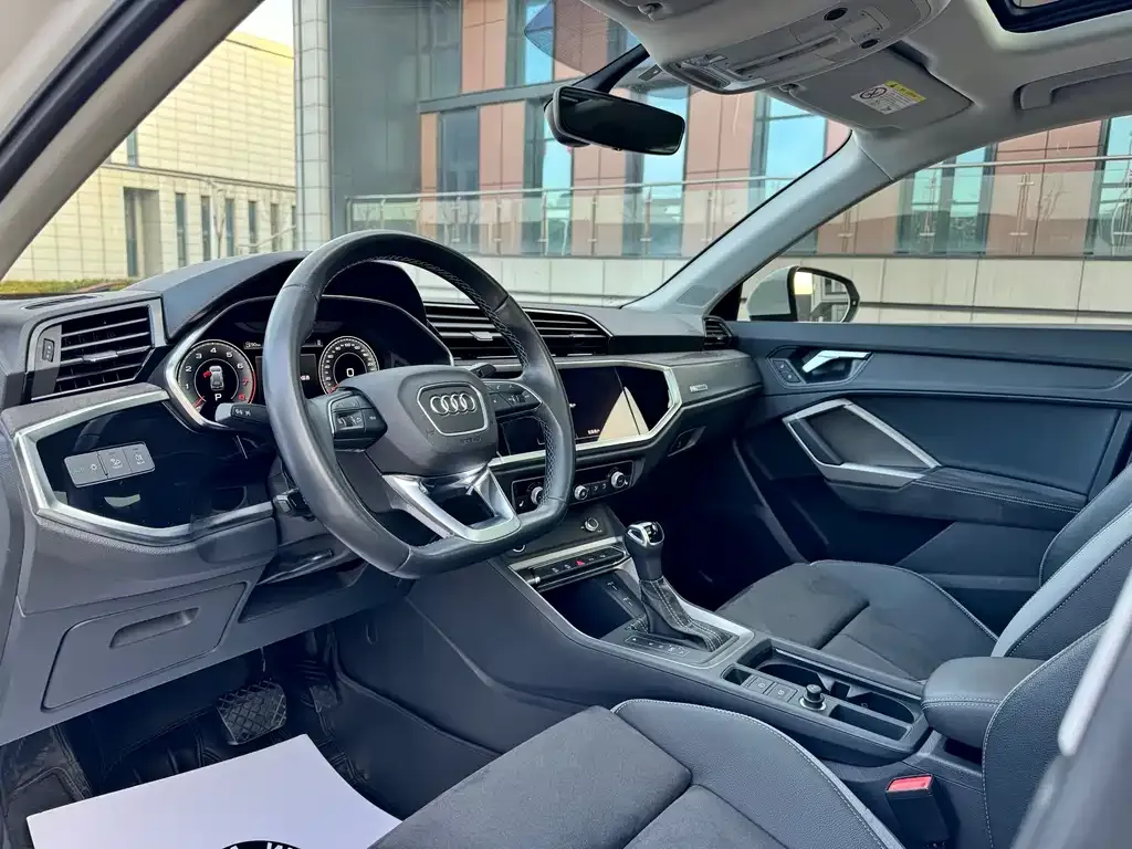 Audi Q3 — фото 8