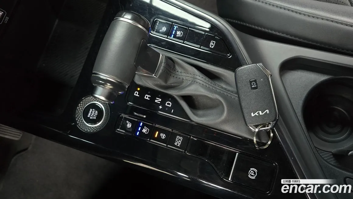 Kia Niro — фото 10