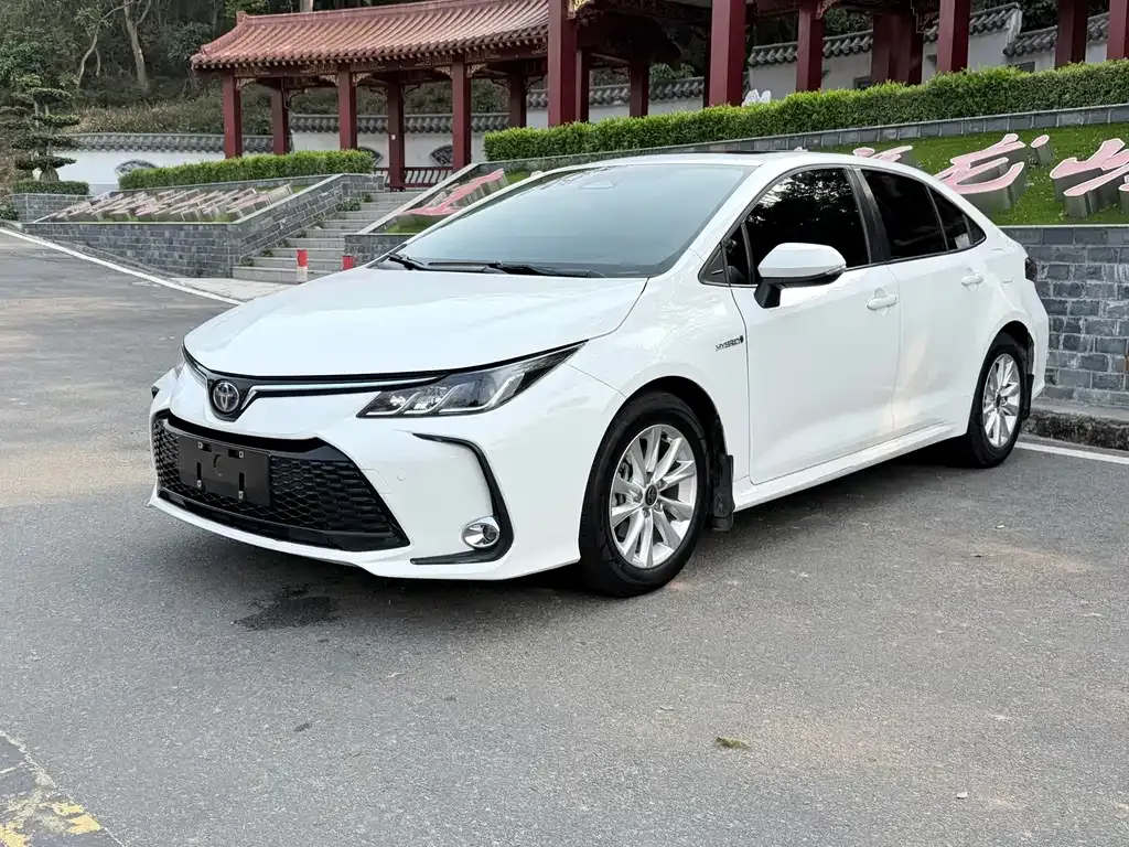 Toyota Corolla 2023 из CN, фото 1