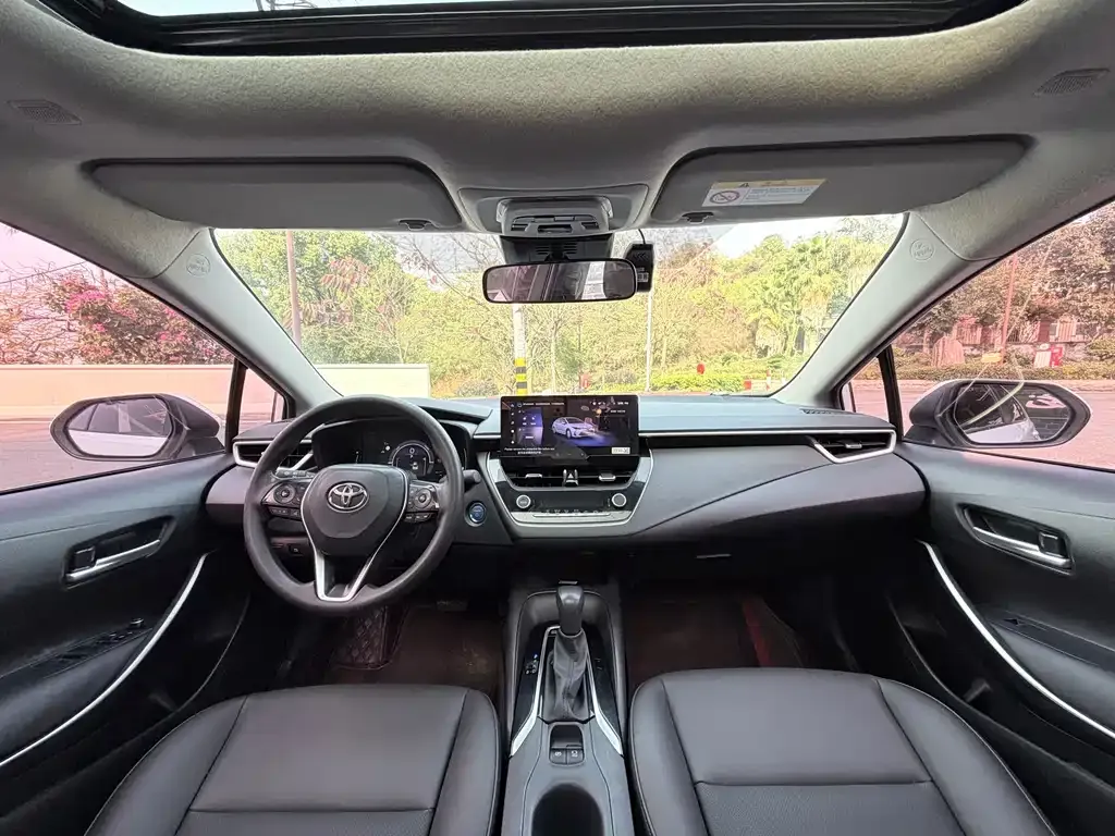 Toyota Corolla 2023 из CN, фото 3
