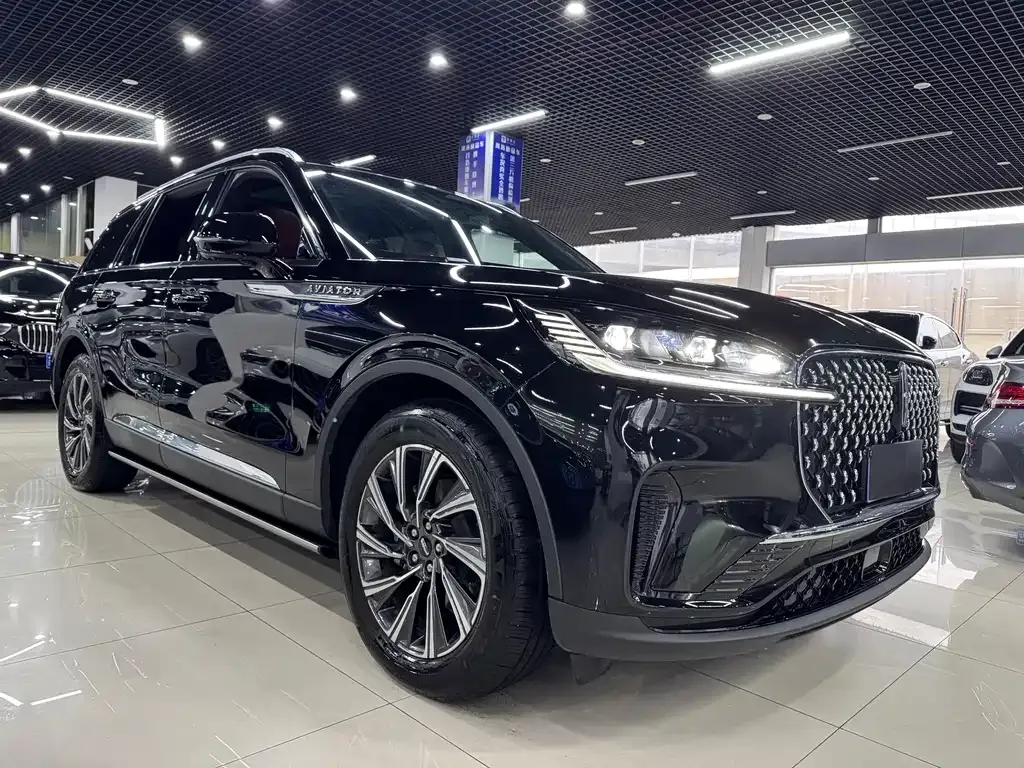 Lincoln Aviator — фото 10