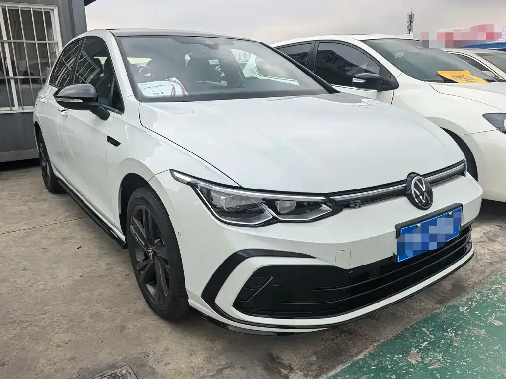Volkswagen Golf 2024 из CN, фото 3