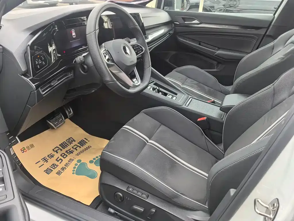 Volkswagen Golf 2024 из CN, фото 6
