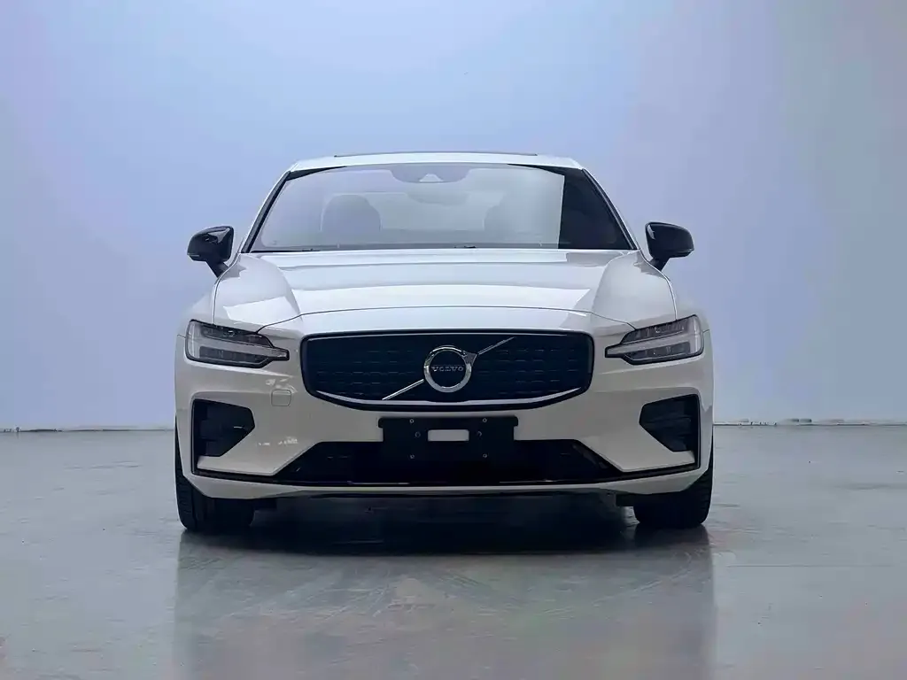 Volvo S60 — фото 2
