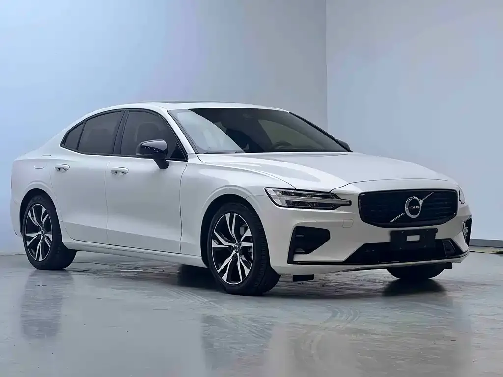 Volvo S60 — фото 4