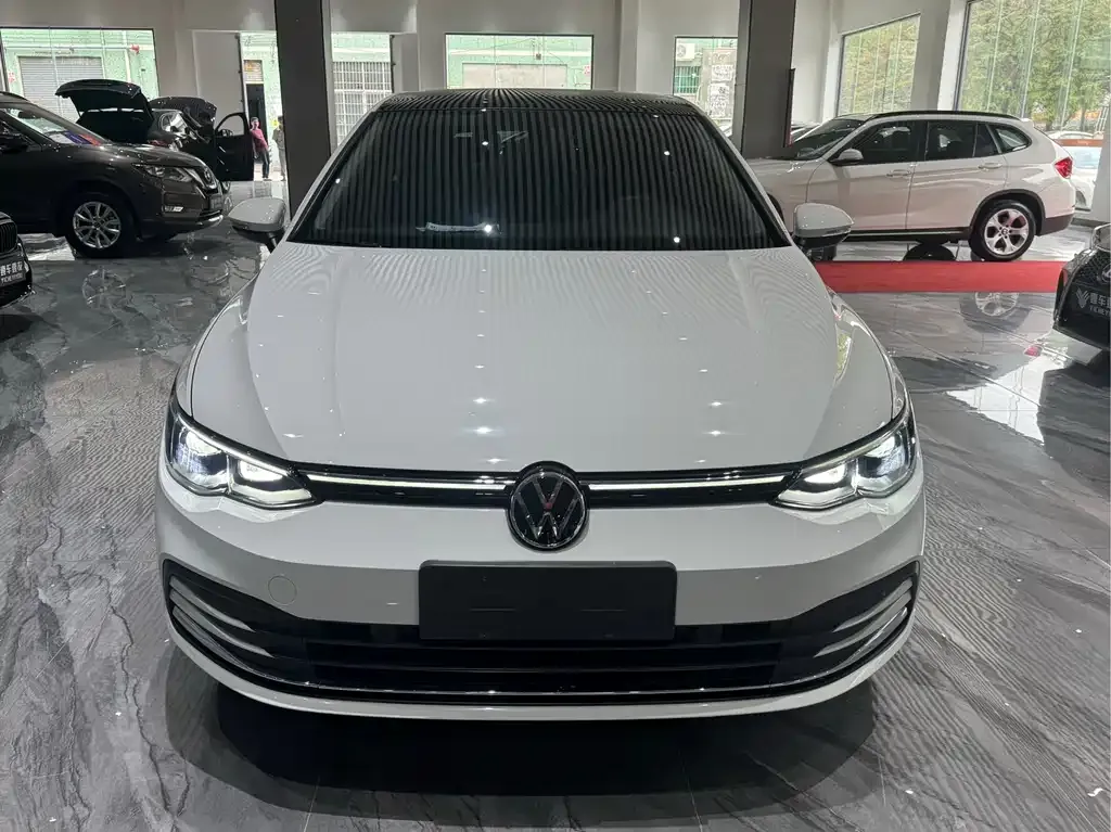 Volkswagen Golf 2023 из CN, фото 6