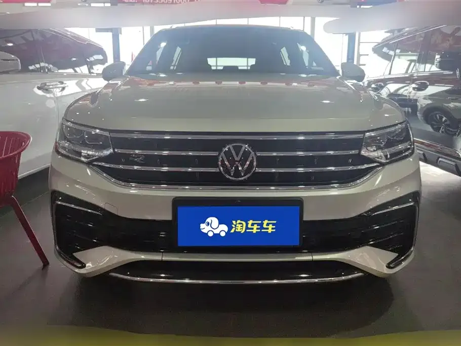 Volkswagen Tiguan L — фото 4