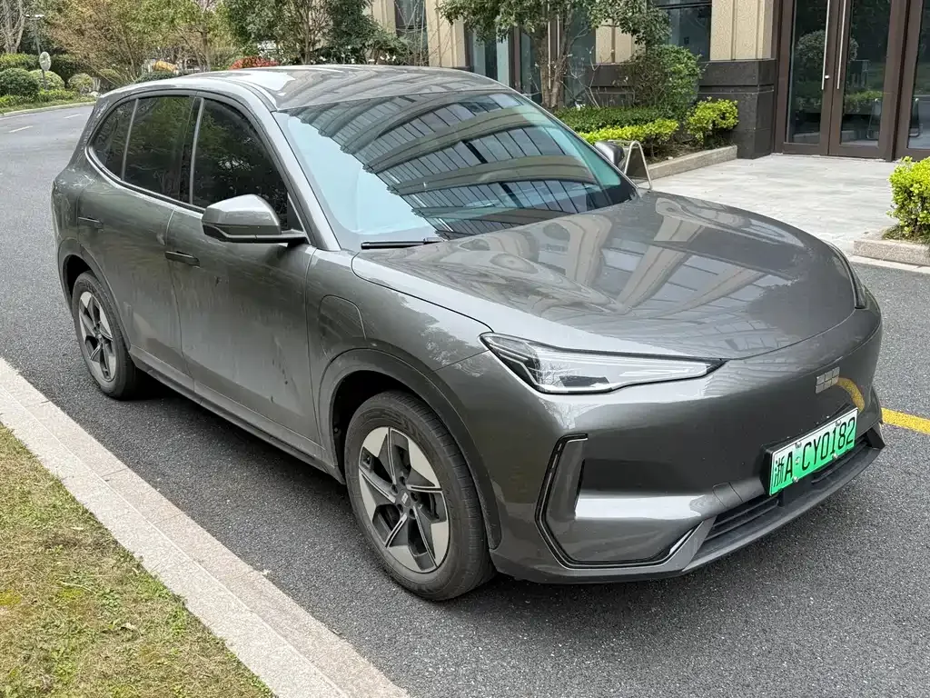 Geely Galaxy E5 — фото 10