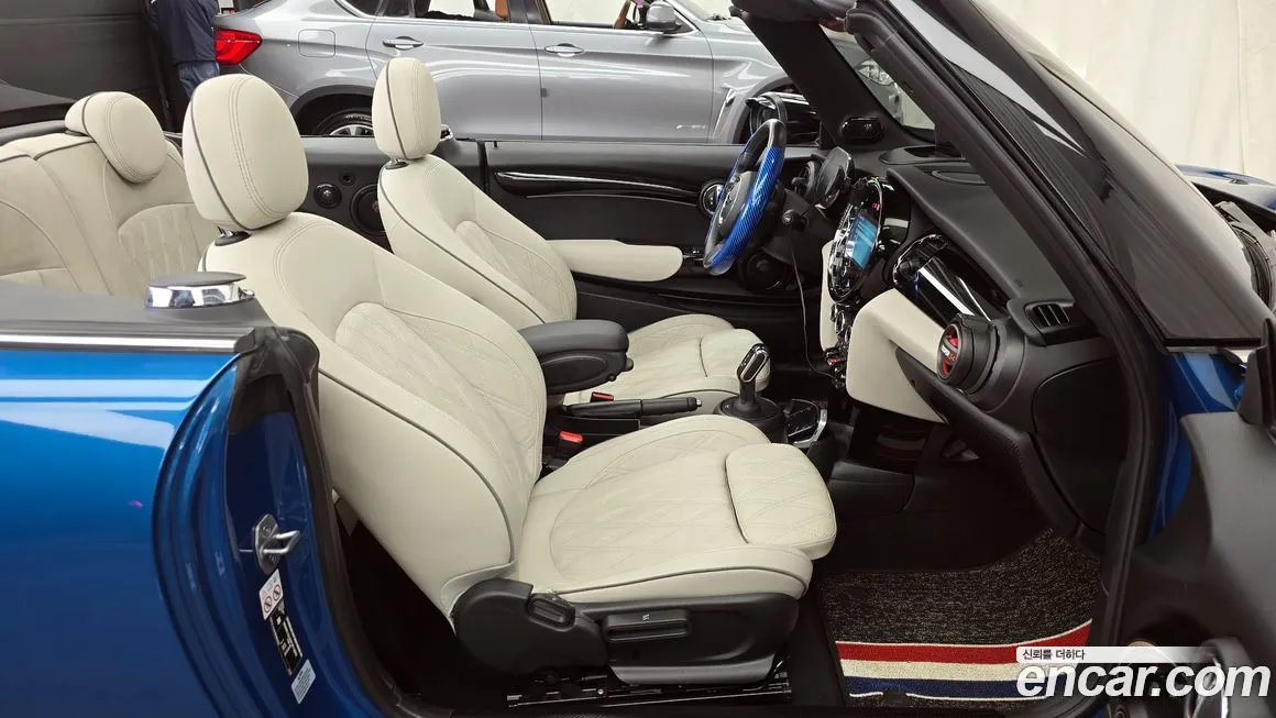 Mini Cooper Convertible 2023 из KR, фото 3
