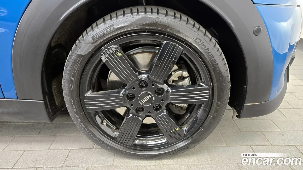 Mini Cooper Convertible 2023 из KR, фото 7