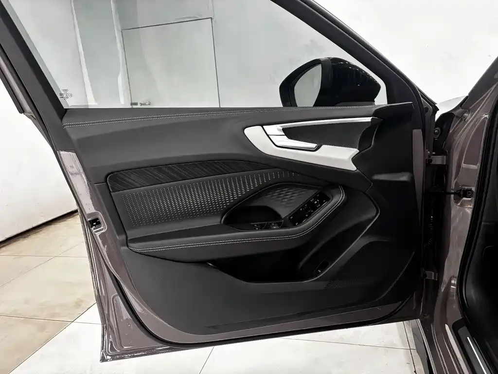 Audi A5L 2025 из CN, фото 3