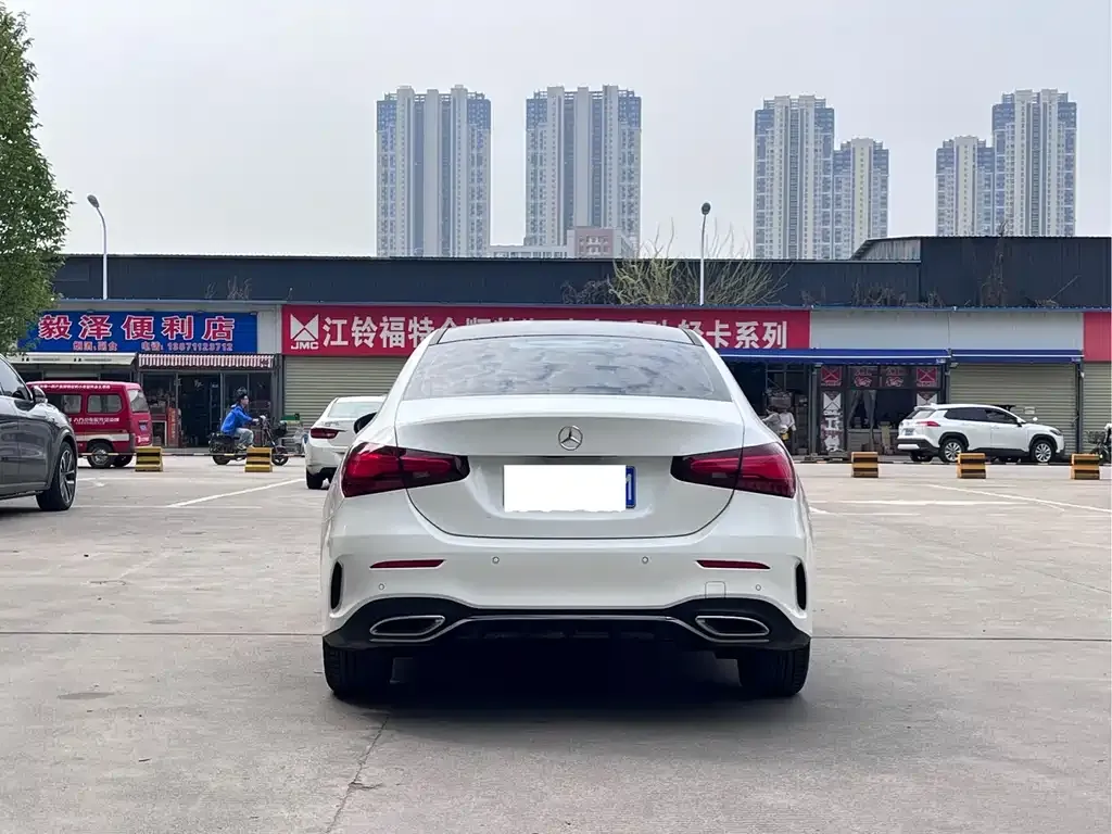 Mercedes-Benz A-Class 2023 из CN, фото 5