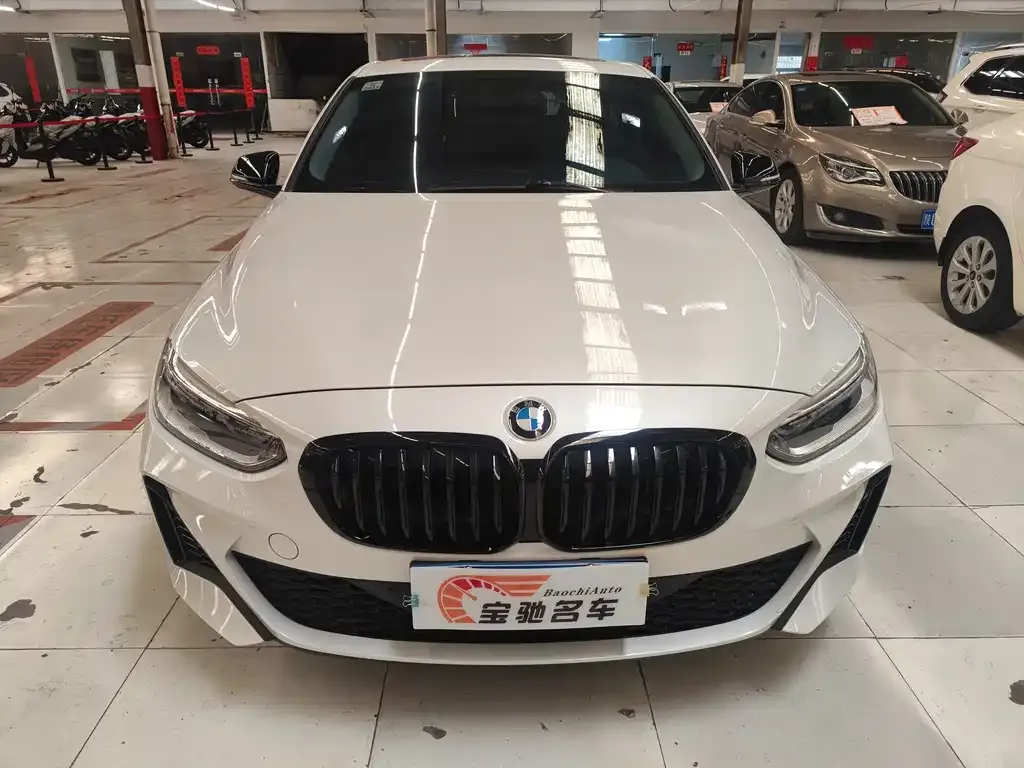BMW 1 Series 2021 из CN, фото 3