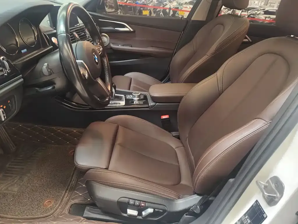 BMW 1 Series 2021 из CN, фото 10