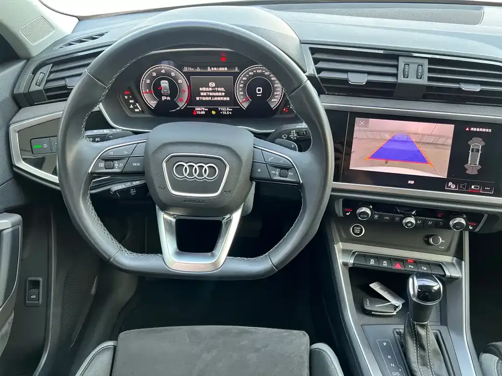 Audi Q3 — фото 8