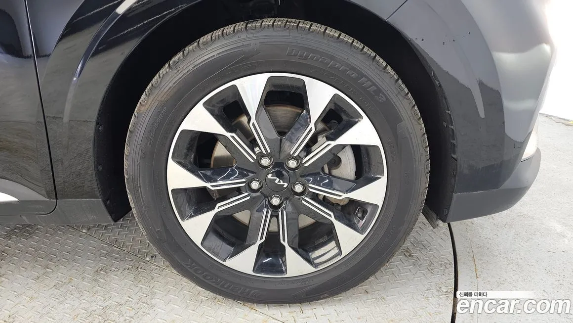 Kia Carnival — фото 10