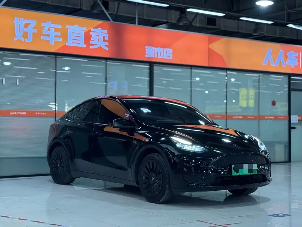 Tesla Model Y — фото 2