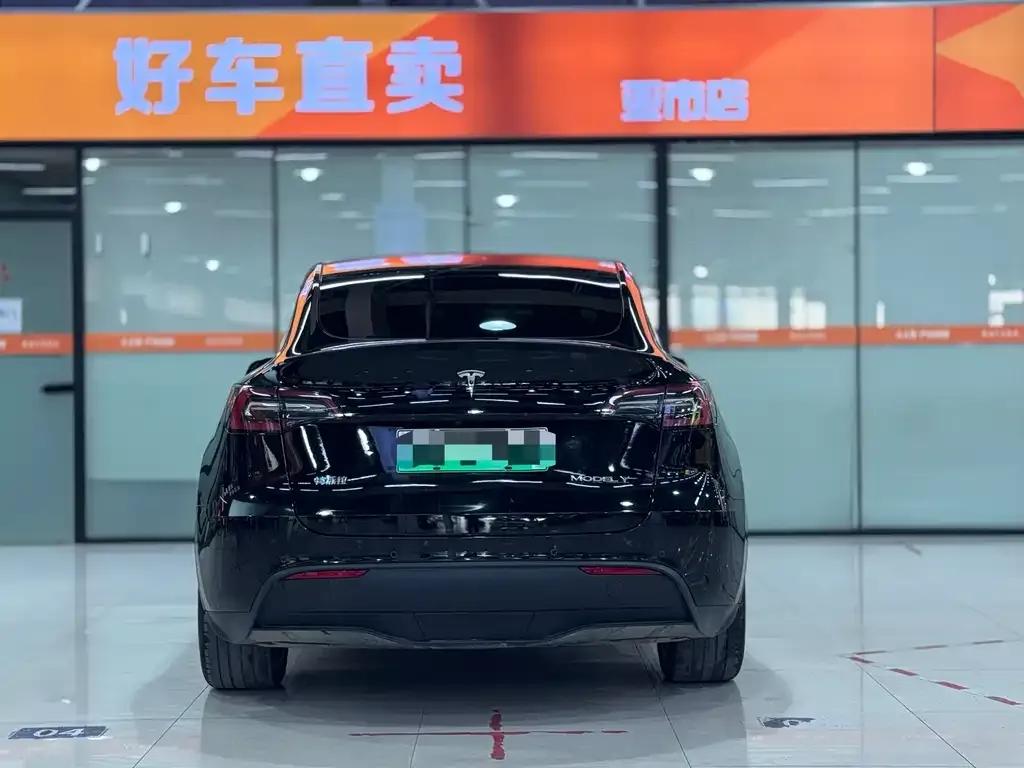 Tesla Model Y — фото 3
