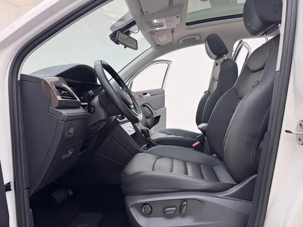 Volkswagen Tharu 2022 из CN, фото 10