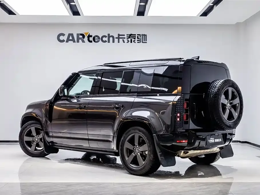 Land Rover Defender — фото 10