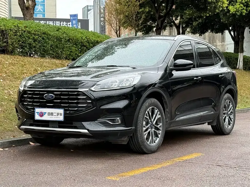 Ford Escape 2023 из CN, фото 1