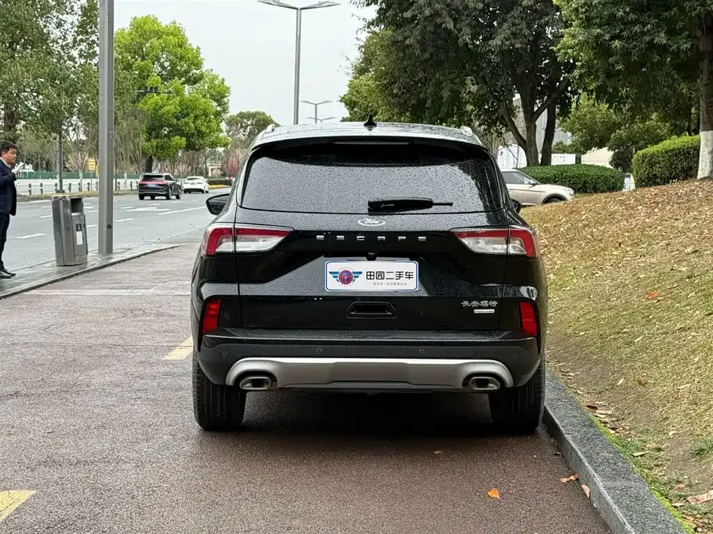 Ford Escape 2023 из CN, фото 2