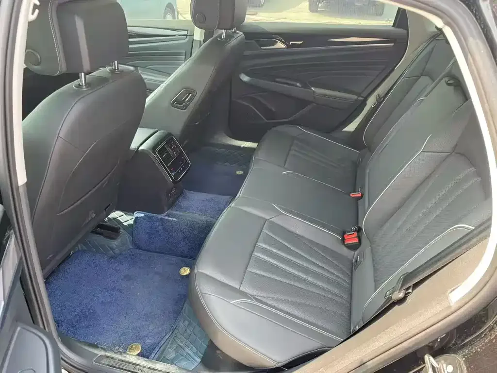 Volkswagen Passat — фото 4