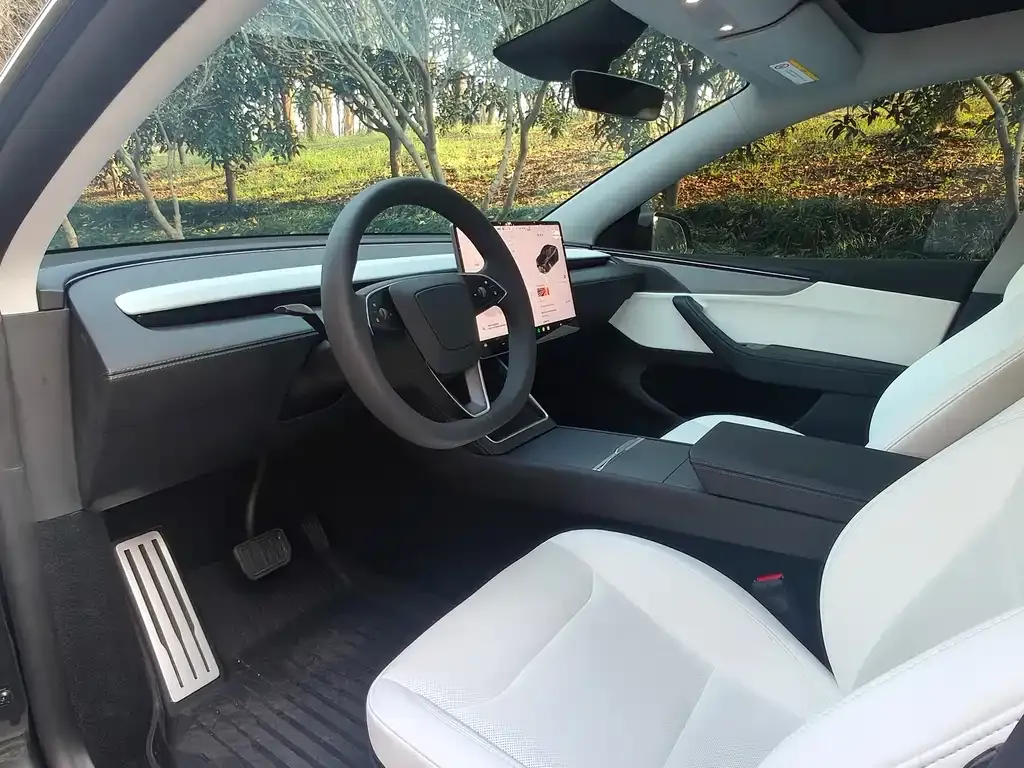 Tesla Model Y 2025 из CN, фото 5