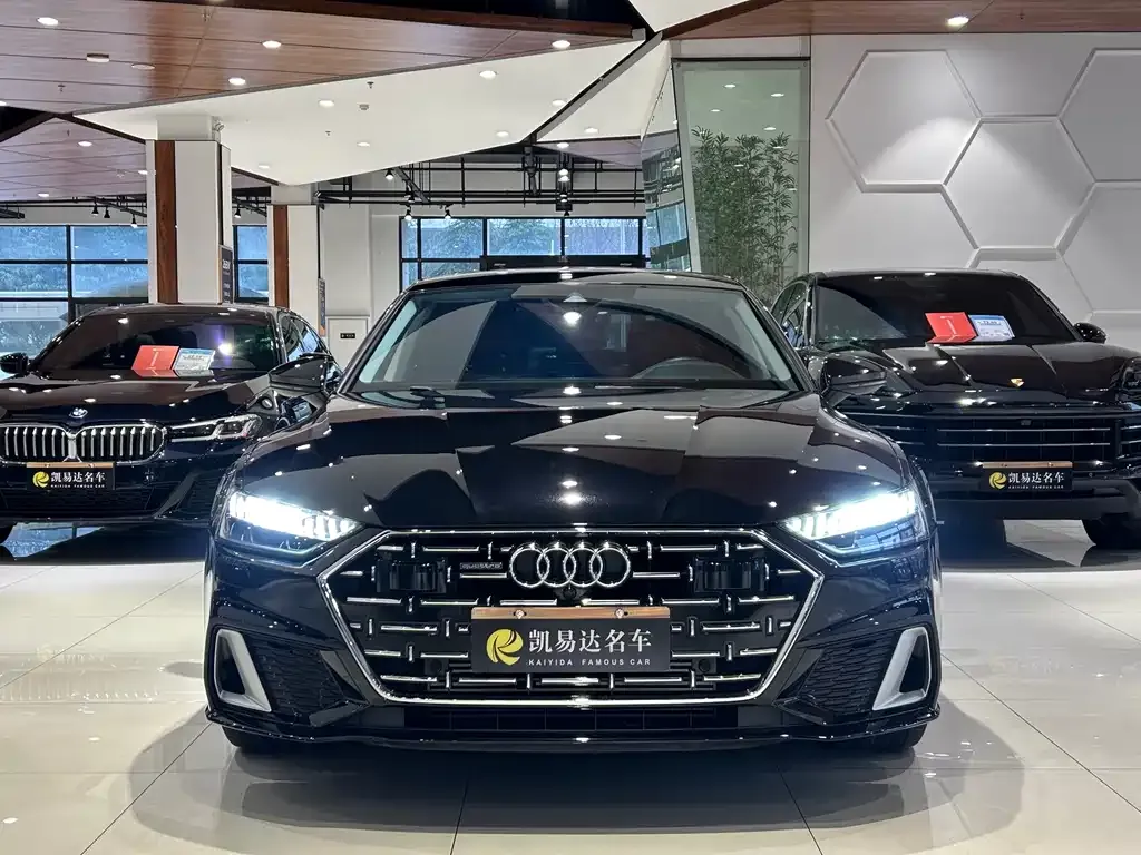 Audi A7L — фото 5