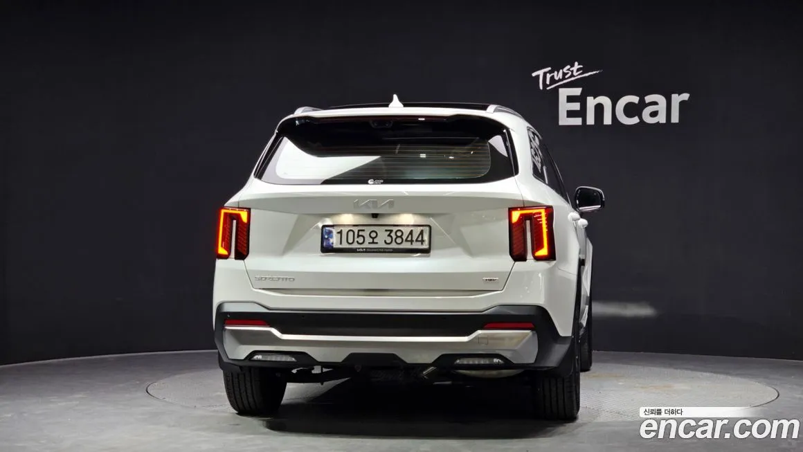 Kia Sorento — фото 10