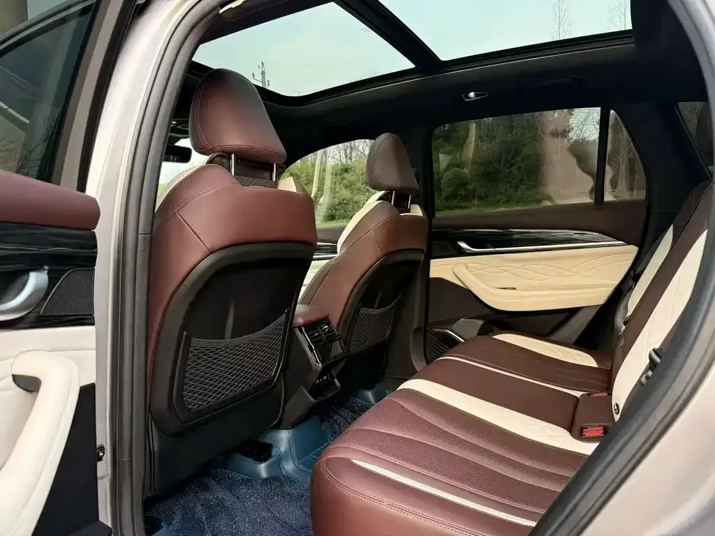 Geely Xingyue L 2023 из CN, фото 2