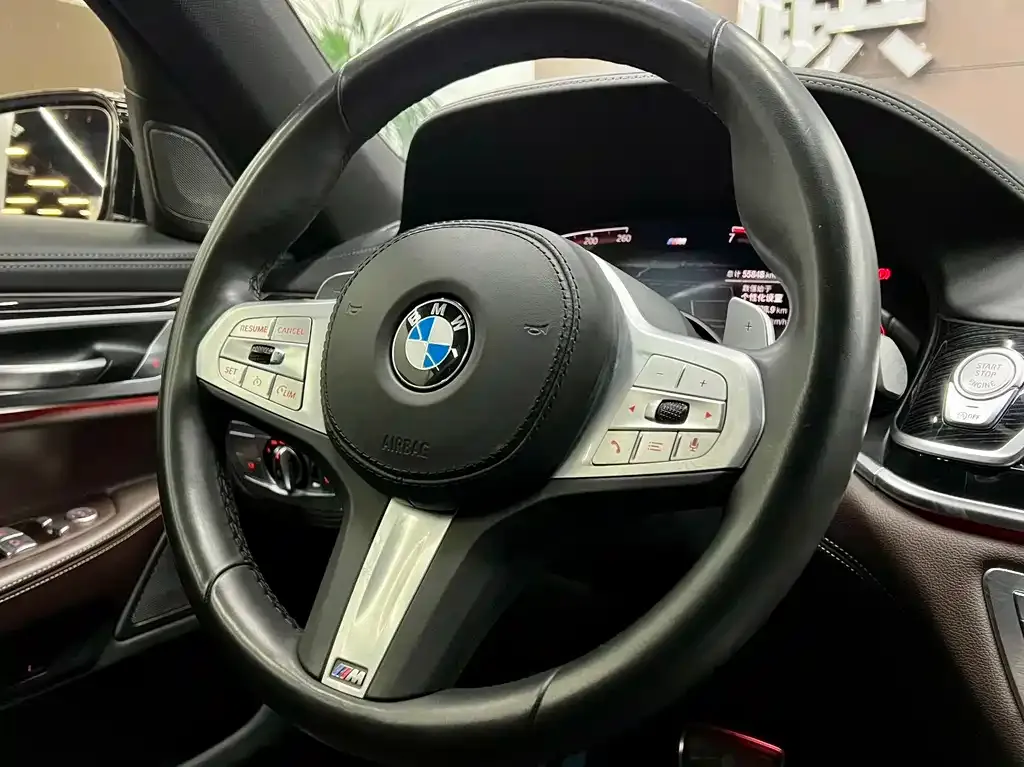 BMW 7 Series — фото 6