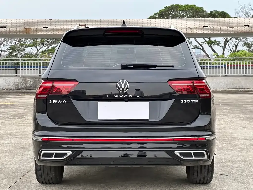 Volkswagen Tiguan L — фото 7