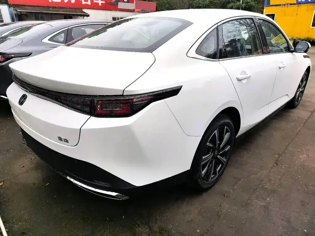 Changan Eado 2026 из CN, фото 8
