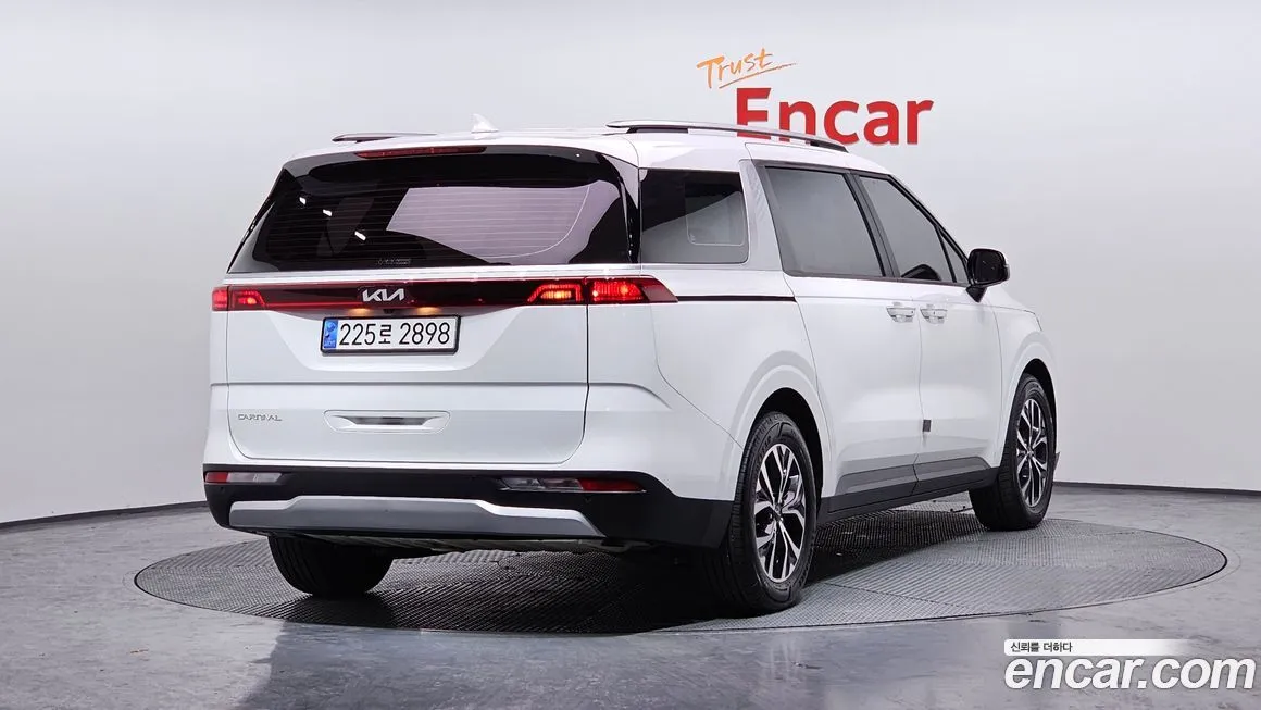Kia Carnival 2023 из KR, фото 7
