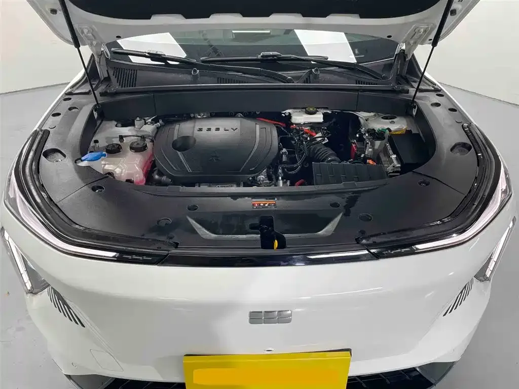 Geely Galaxy L7 — фото 10